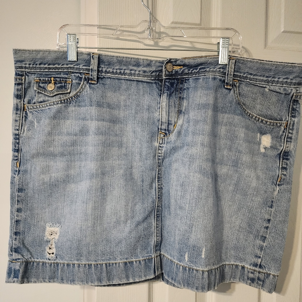 Old Navy Jean skirt, size 18